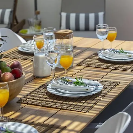 Chris Le Mare Luxury Villa